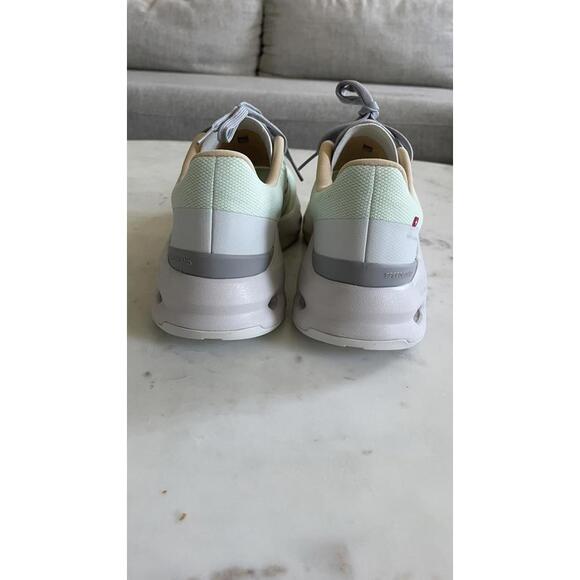 On Cloud Women's Sneakers - Light Green and Beige Size 9 Women’s - Picture 4 of 7